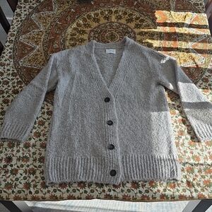 Elegant Women's Cardigan in Soft Gray